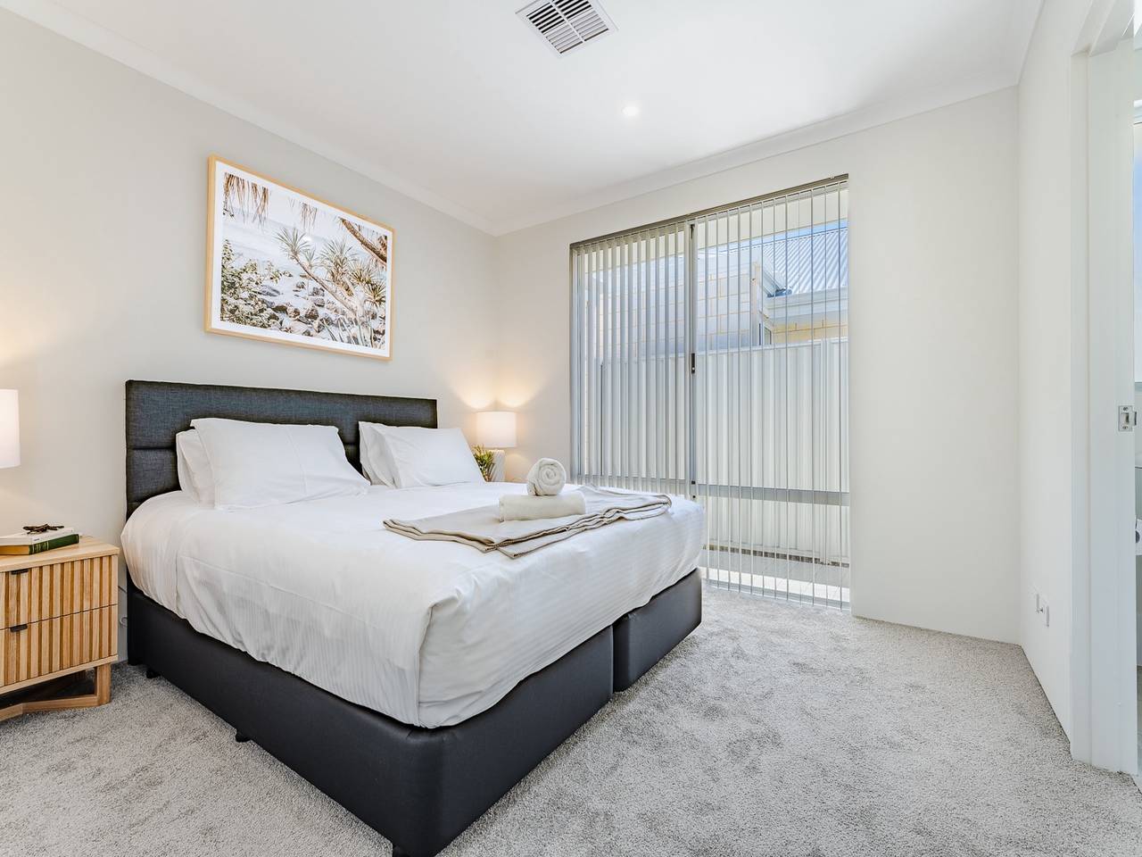 Entire apartment, Bright & Airy 3-Bed House Near Rockingham Beach in Perth, Western Australia
