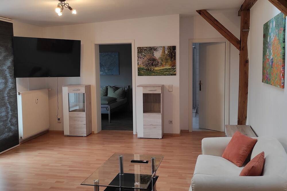 Ganze Wohnung, Apartment Cottbus City mit Blick über die Dächer - für Treppensteiger in Cottbus, Lausitz