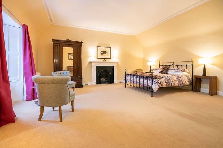 Entire apartment, Aros Mains Apartment, Isle of Mull | Castle and sea views in Argyll & Bute