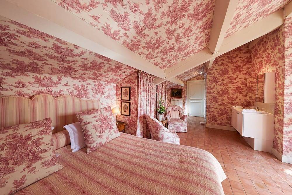 Beautiful Chateau rental in Provence in Sorgues, Vaucluse