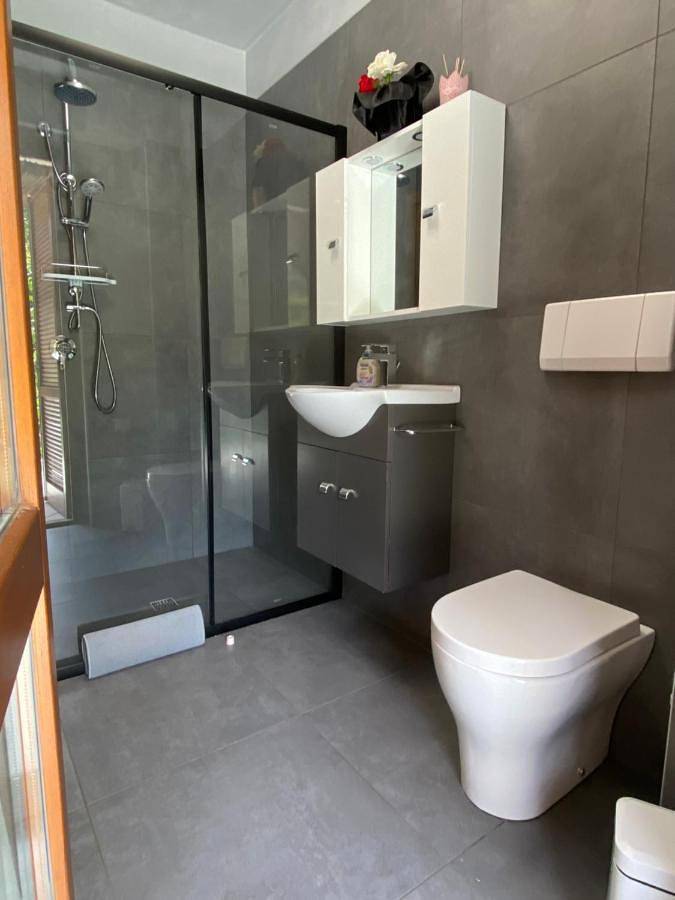 Ferienwohnung für 7 Personen, mit Seeblick und Ausblick sowie Terrasse, mit Haustier in Comune di Cannobio - 4