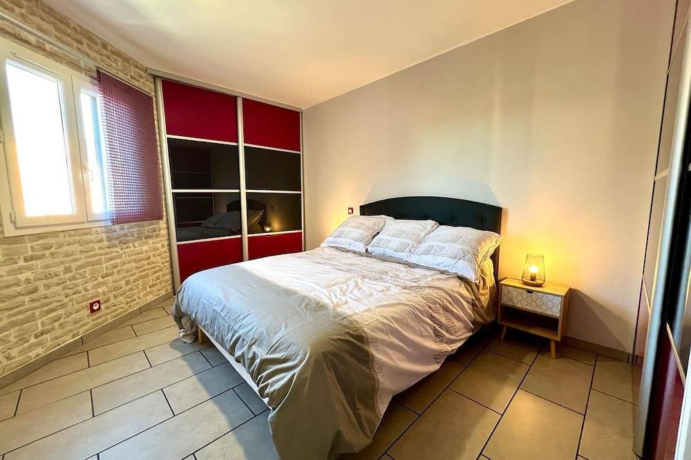 Appartement entier, Appartement 4 personnes à Aléria Haute-Corse. Animal de compagnie accepté in Aléria, Arrondissement de Corte