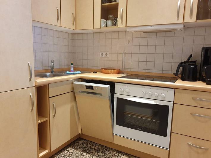 Ganze Wohnung, Komfortable 45m² Ferienwohnung, direkte Strandlage für 2 Erwachsene und 2 Kinder in Warnemünde Strand, Rostock