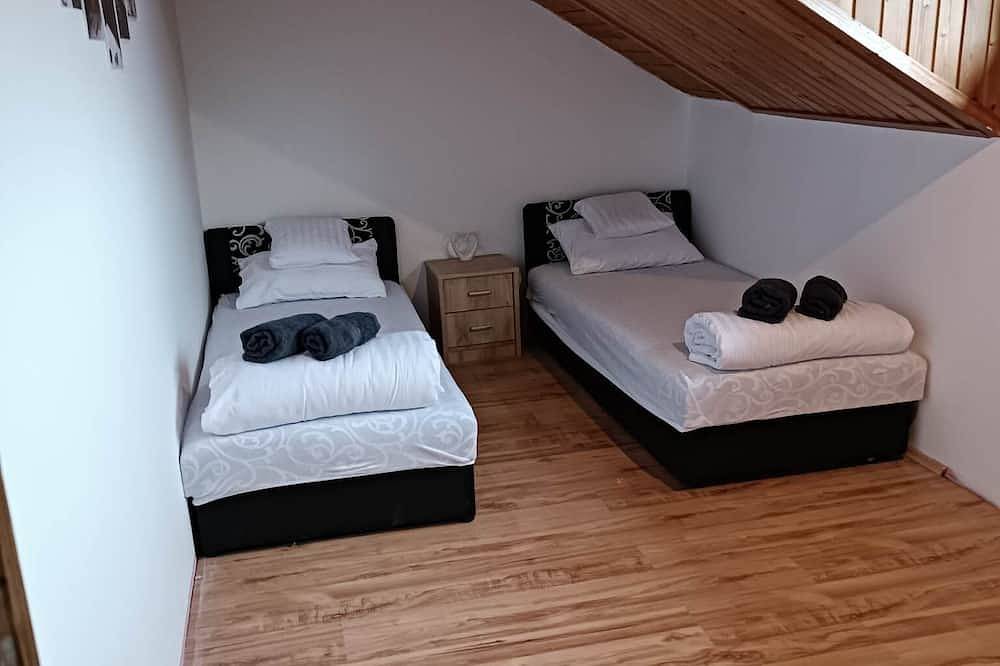 Ganze Wohnung, Near to Budapest. Near to the airport. Family-sized apartment. Quiet environment in Wetschesch, Vecsési járás