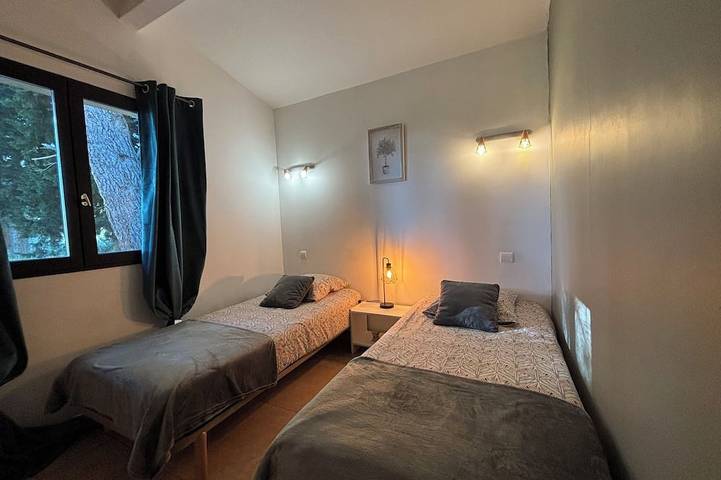 Gîte Alpilles 63m², 4 pers. air-conditioned, Swimming pool, Mas de la Meunerie in Fontvieille in Fontvieille, Region de Arles