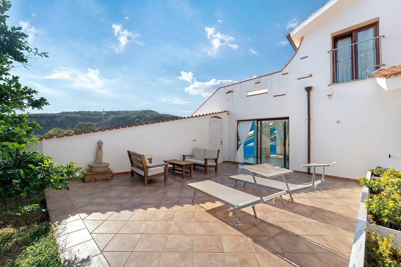 Hel lägenhet, Villa Nuragica – Apartment with Outdoor Kitchen and Terrace with View in Nuraxi Figus, Gonnesa