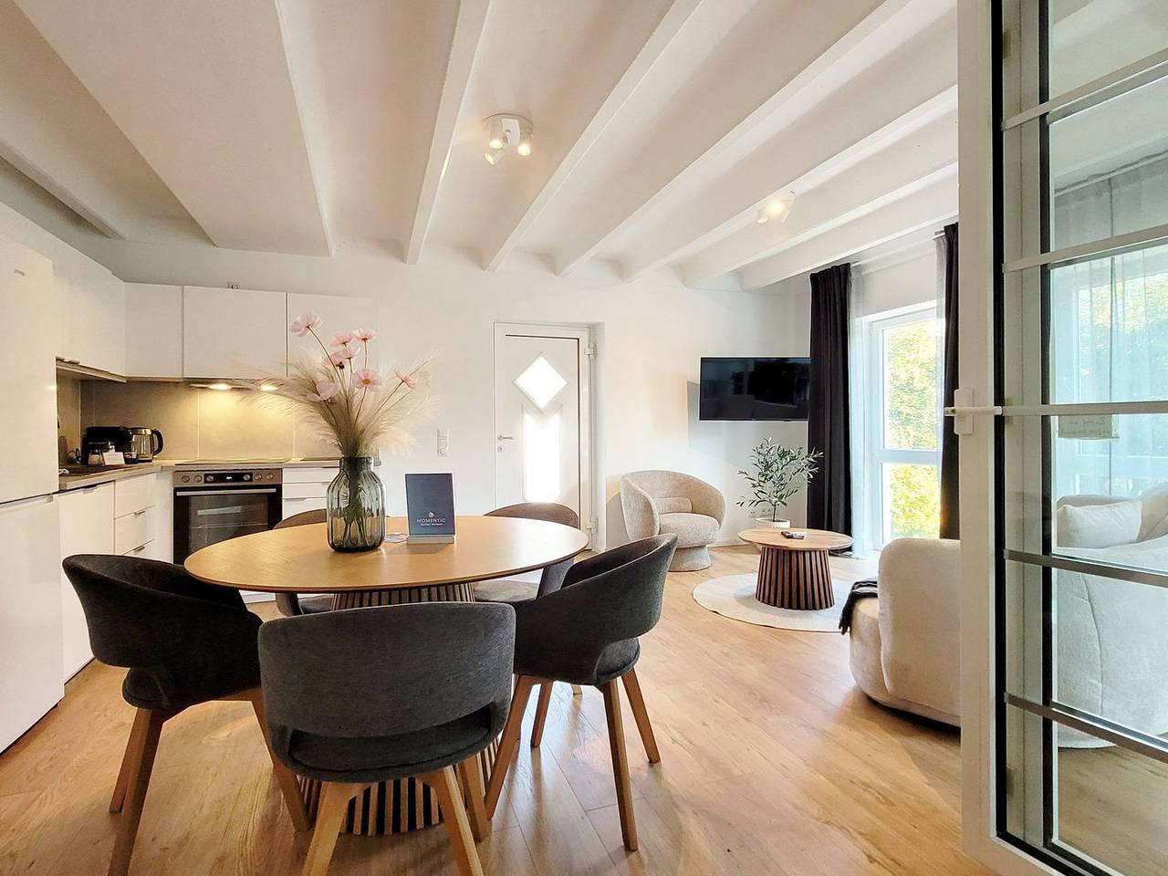 Ganze Wohnung, Gemütliche Ferienwohnung "Windjammer" mit Parkplatz – Nur 50 Meter zur Ostsee in Sierksdorf, Ostholstein