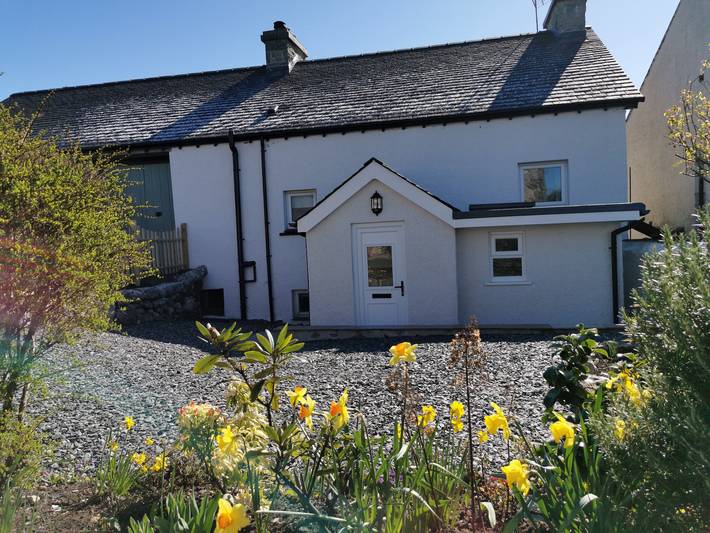Cottage for 4 people, with garden, with pets in Morecambe Bay