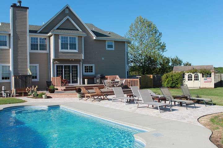 Vacation rental for 12 people, with yard in Virginia