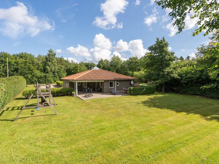 Ferienhaus für 8 Personen, mit Whirlpool und Terrasse sowie Sauna in Arrild