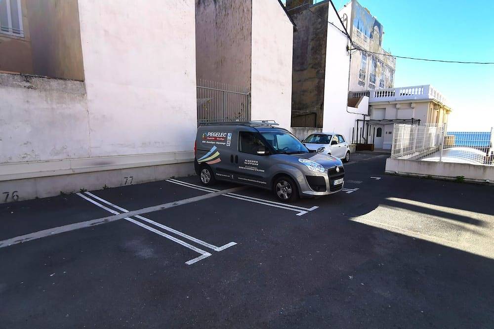 Ganze Wohnung, Le Palais Blanc - 90m vom Strand mit Parkplatz in Les Sables-d'Olonne, Vendée