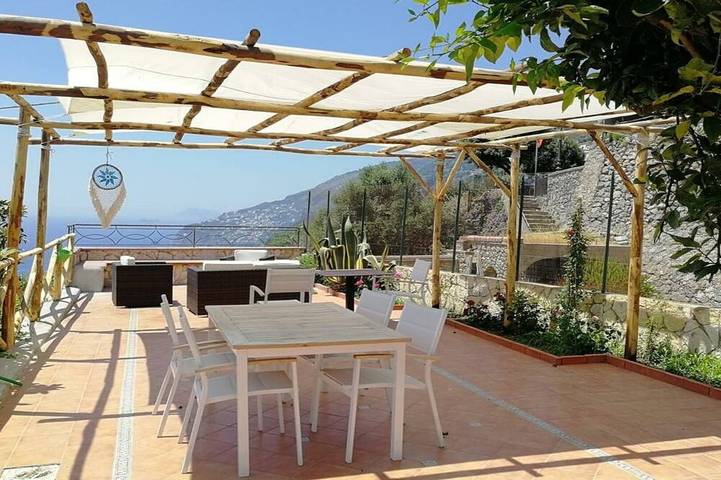 Villa per 10 persone, con giardino e balcone in Conca dei Marini