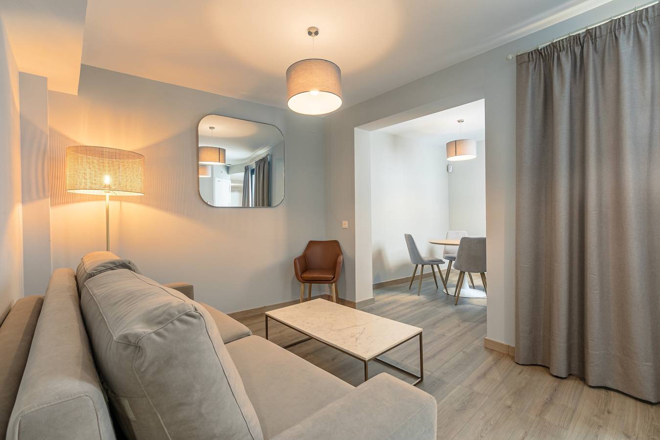 Appartamento intero, B2 Appartamento con vista Cattedrale - Centro città e piscina in Casco Antiguo, Siviglia