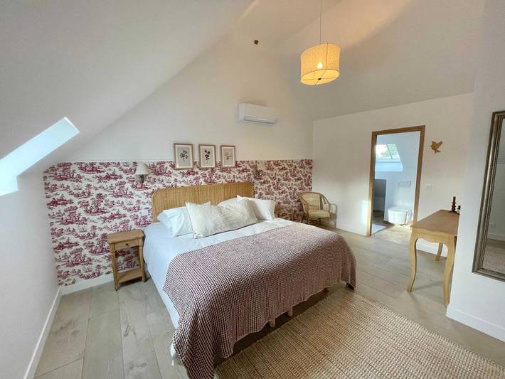 Location de vacances pour 8 personnes, avec jardin ainsi que terrasse et piscine à Cricquebœuf - 4