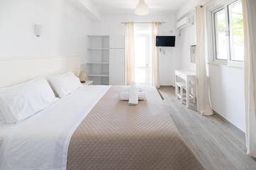 Gîte pour 2 personnes, avec jardin ainsi que balcon et vue dans Vlorë