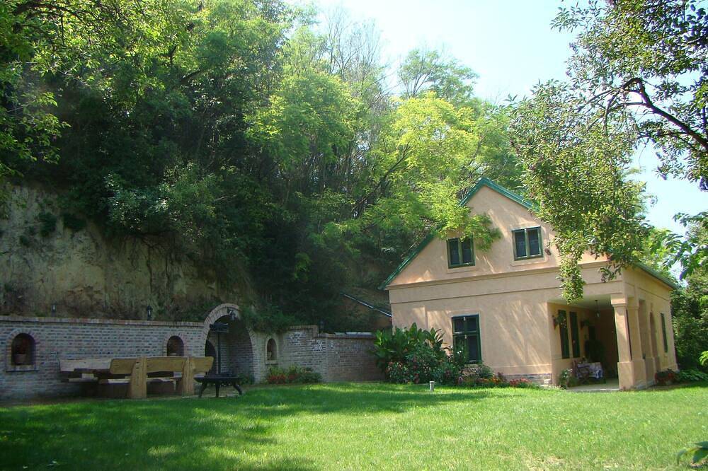 Mikin dol Baranja Country house - Two Bedroom Country House in Draž, Osijek-Baranja