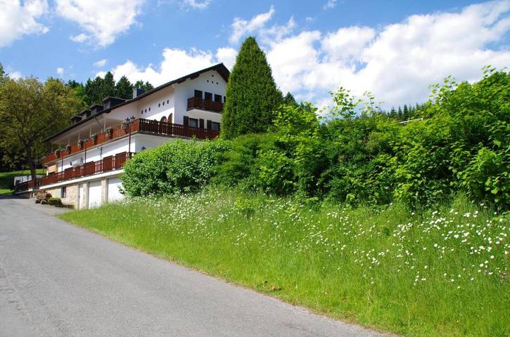 Hotel, mit Balkon und Terrasse sowie Garten in Georgsmarienhütte - 4