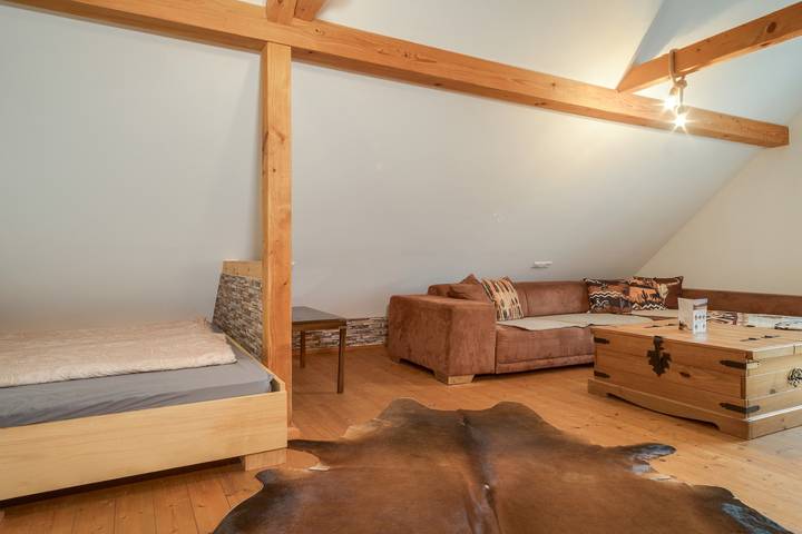Appartement entier, Appartement 'Mit Giebelzimmer' avec jardin partagé et Wi-Fi in Ravensbourg, Region Bodensee-Oberschwaben