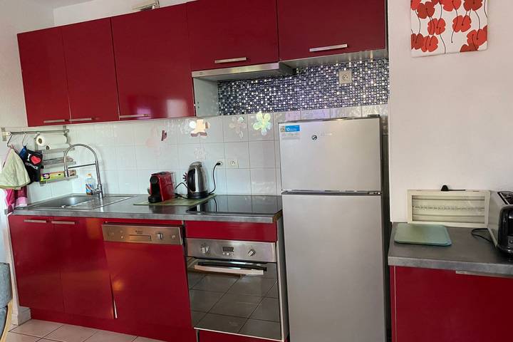 Ganze Wohnung, Ferienwohnung für 6 Personen mit Terrasse in Saint-Aygulf, Frejus