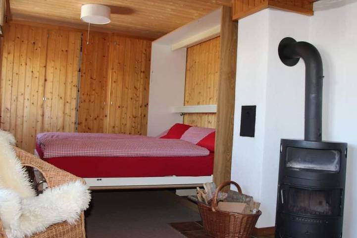 Gîte pour 4 personnes, avec jardin dans Axalp - 3
