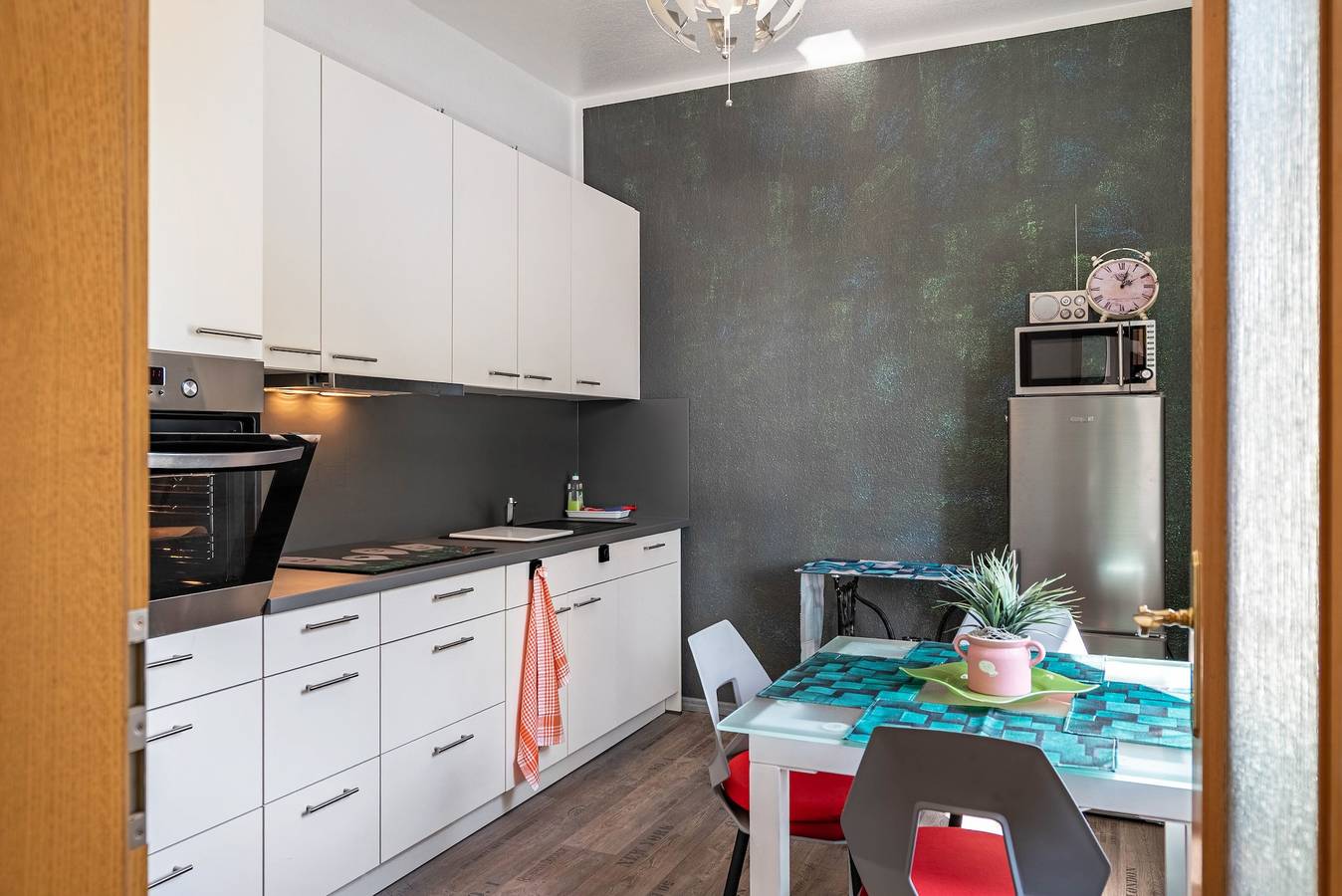 Ganze Wohnung, Apartment „Gästewohnung Hohenhameln“ mit Bergblick, Gemeinschaftsterrasse und Wlan in Hohenhameln, Hannover und Umgebung