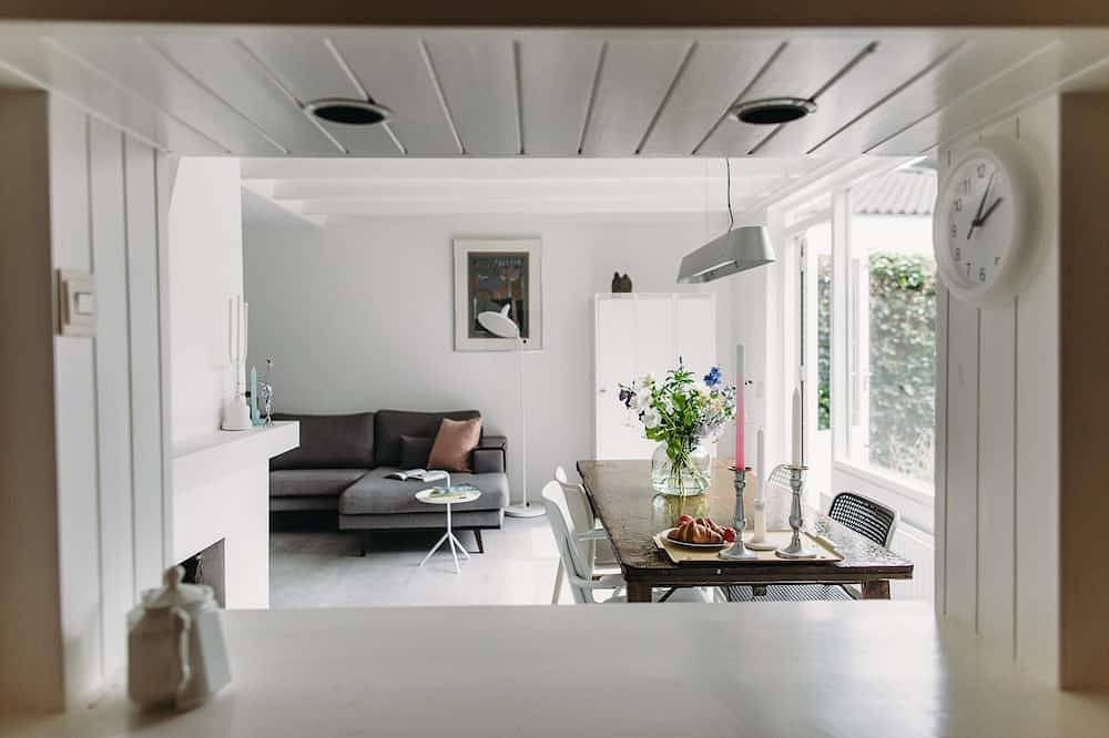 Nice vacation home, only 4 minutes walk to the center of Bergen and close to the beach! in Bergen (Noord-Holland), Nederlandse Noordzeekust