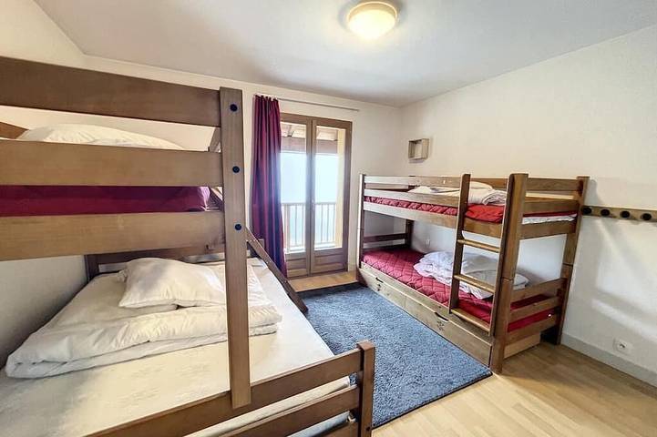 Gîte pour 7 personnes, avec balcon ainsi que piscine et sauna à Ustou - 2