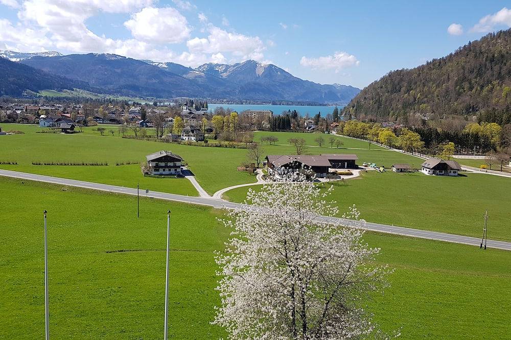Ganze Wohnung, Ferienwohnung mit Balkon und Seeblick in Salzkammergut-Berge, Strobl
