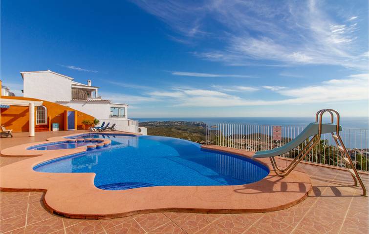 Apartamento para 2 personas, con Terraza y Piscina en Benitachell