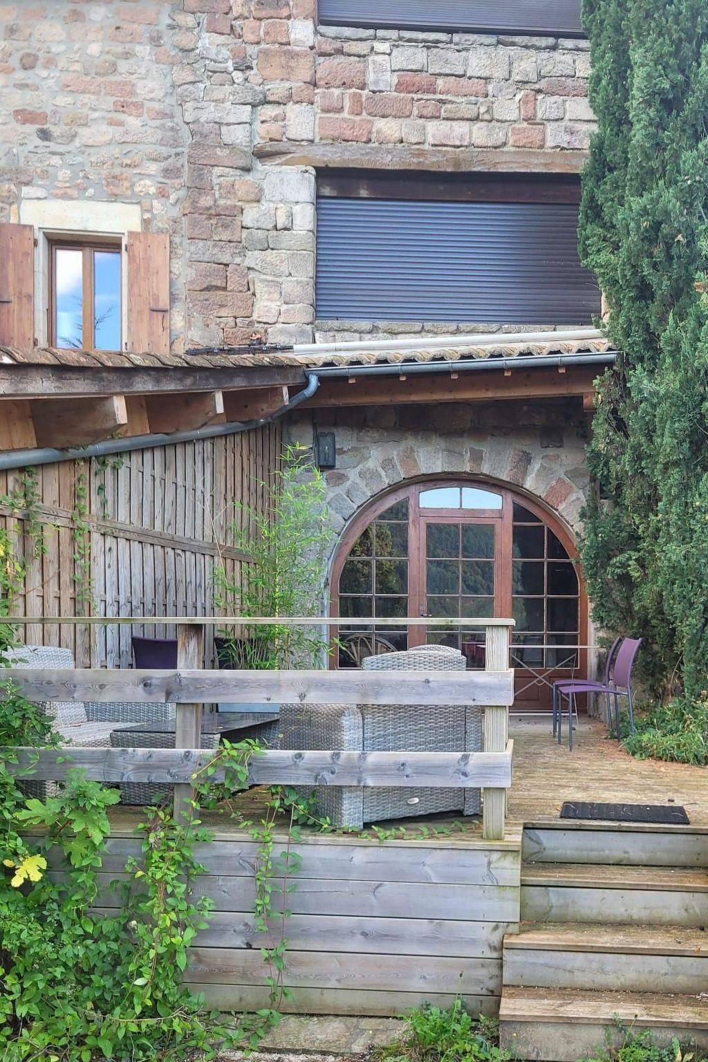 Steinhaus und Freischwimmbad, 4 Betten, 2Sz in Planzolles, Parc naturel régional des Monts d'Ardèche