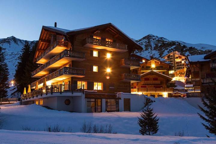 Gîte pour 2 personnes, avec Balcon et Terrasse ainsi que Jacuzzi et Sauna dans Les Crosets