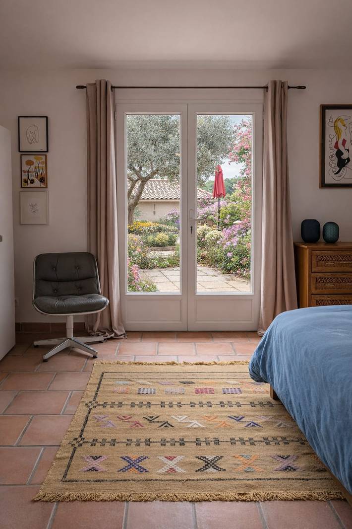 Location de vacances pour 8 personnes, avec Terrasse ainsi que Jardin et Piscine à Graveson - 4