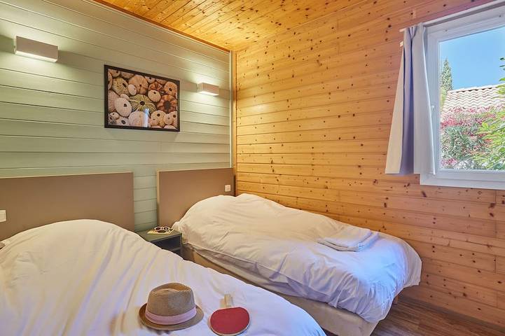 Gîte pour 8 personnes, avec balcon et piscine à Aubagne - 4