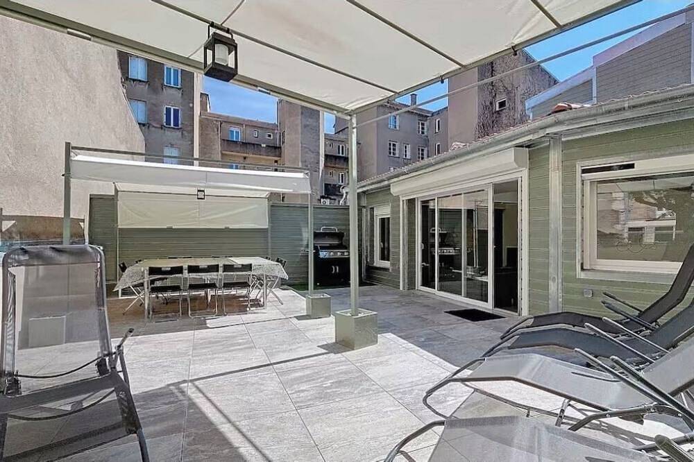 Entire apartment, *Residence Le Théâtre* Le Noir, Spa, central location in Moulins, Allier