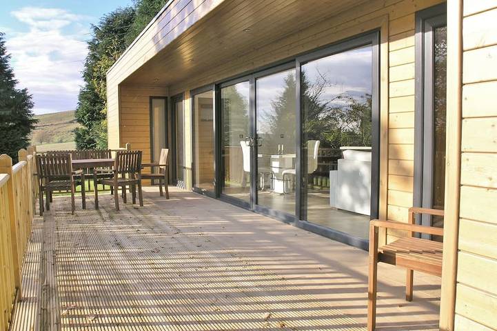 Cabane en bois pour 4 personnes, avec jardin et terrasse, animaux acceptés - 1