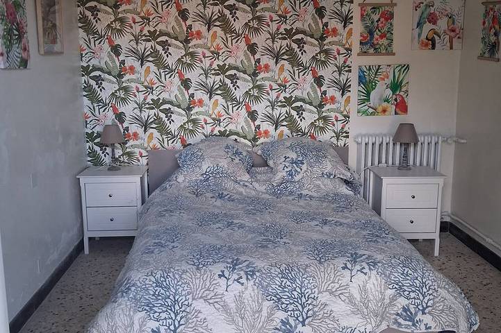 Ganze Wohnung, Apartment for 2 to 6 people max on the first floor of a single-family home with a garden at Julie's in Millau, Parc naturel régional des Grands Causses