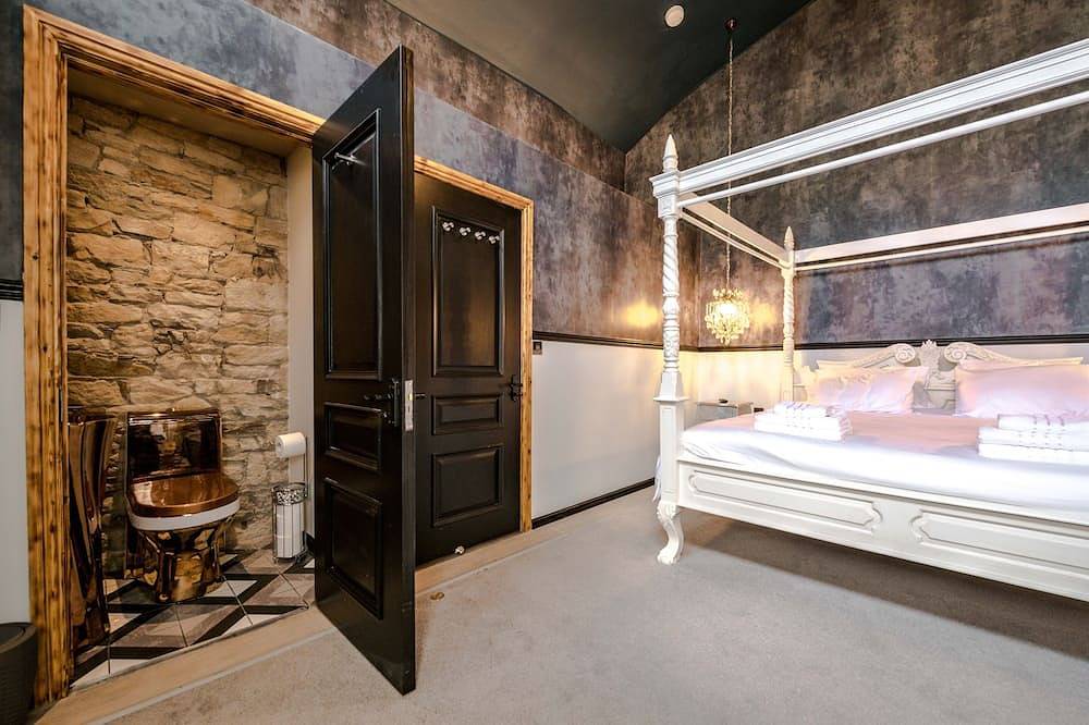 6 Star Lux Large Manor House. Full Spa. bar. Sauna, Games room, Lake District. in Cockermouth, Lake District