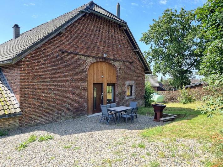 Location de vacances pour 6 personnes, avec Terrasse et Jardin dans Longfaye