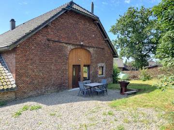 Gîte pour 6 personnes, avec jardin et terrasse, animaux acceptés dans Longfaye