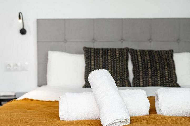 Entire apartment, Charming independent apartment with private courtyard in Málaga in Málaga (Este), Malaga