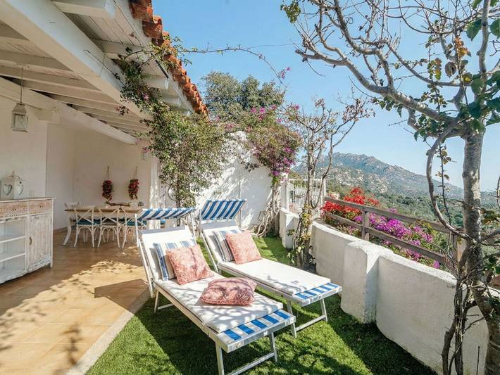 Résidence pour 6 personnes, avec piscine et jardin dans Sole Ruiu - 3