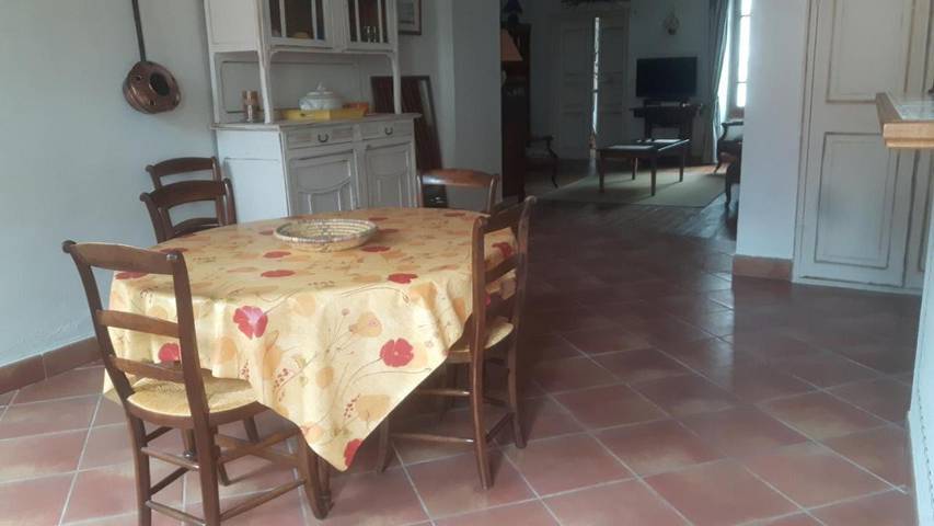 Gîte pour 4 personnes, avec jardin et vue, adapté aux familles à Saint-Jean-du-Bruel - 3