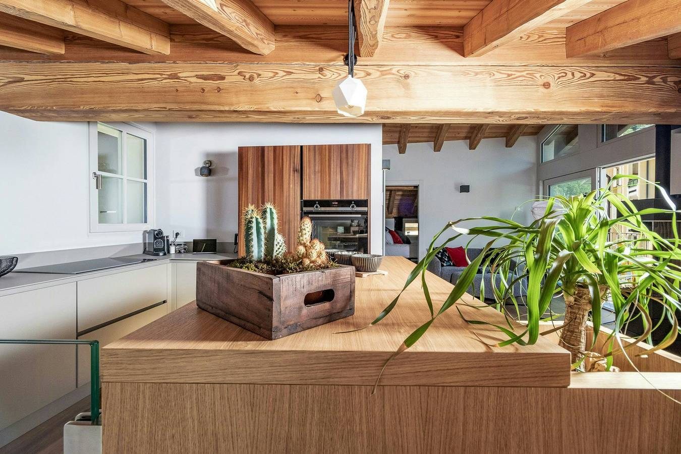 Ganze Wohnung, Dachgeschoss über den Dächern von Chiavenna in Kleven, Bernina-Alpen