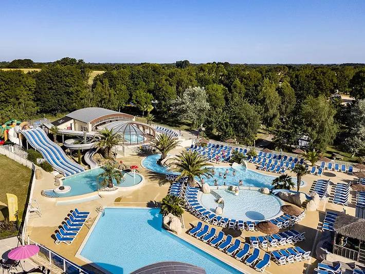 Camping pour 6 personnes, avec Terrasse et Piscine à Névez