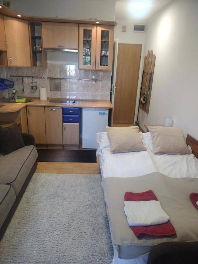 Domek Mona Przy Morzu 3 Pokojowy-4 osobowy-4 łóżka, lub Apartament Mona Przy Morzu-ul Żeromskiego,przy centrum in Krynica Morska, Zatoka Gdańska