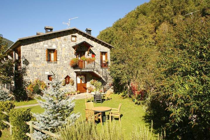 Casa rural para 4 personas, con Balcón y Terraza además de Jardín y Vistas en Parque nacional de Ordesa y Monte Perdido