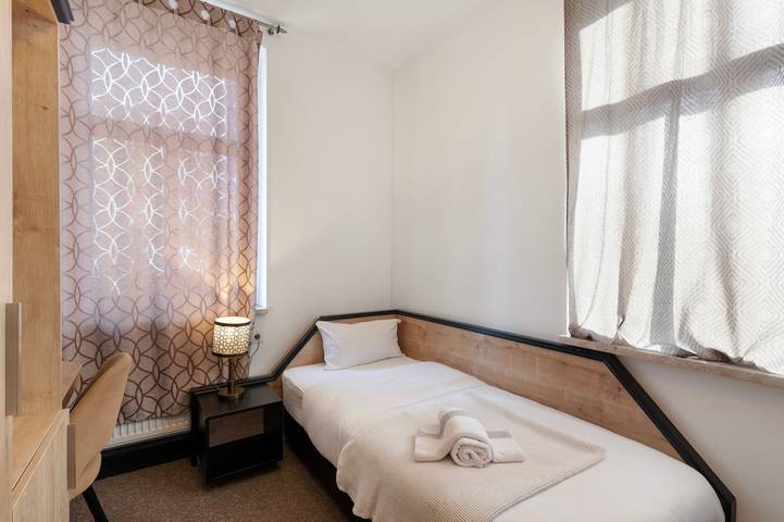 Ganze Wohnung, Apartment 'Moscow Double Room' mit Gemeinschaftsgarten und WLAN in Weißenfels, Saale-Unstrut