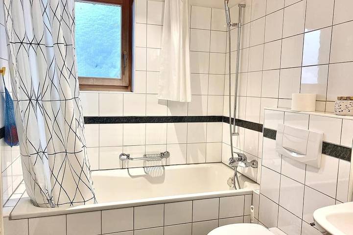 Apartamento entero, 2.5 Zimmer Terrassen Wohnung in Monstein, Davos