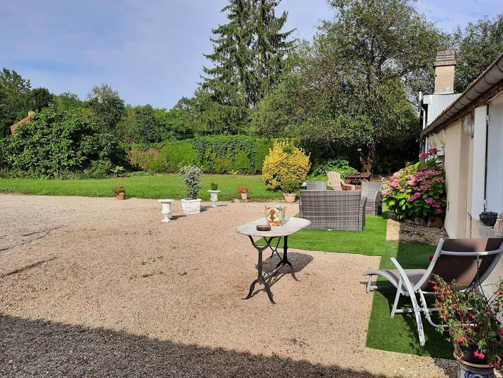 Gîte pour 5 personnes, avec Terrasse ainsi que Jardin et Vue dans Marcilly-sur-Seine