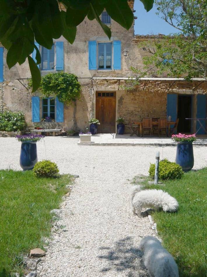 Chambre d’hôte pour 2 personnes, avec jardin et terrasse ainsi que vue et piscine à Crillon-le-Brave - 4